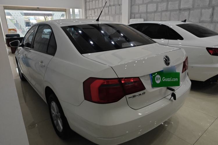 Used Volkswagen Jetta 2013 1.6L Manual Fashion Edition