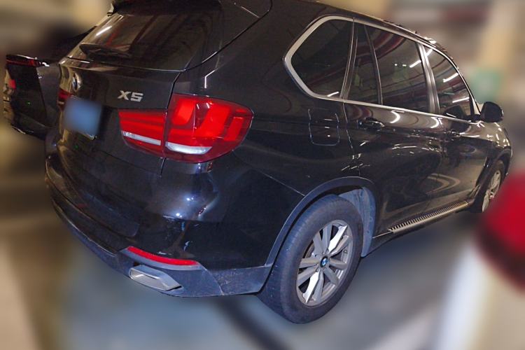 Used BMW X5  Rear Right 45 Deg