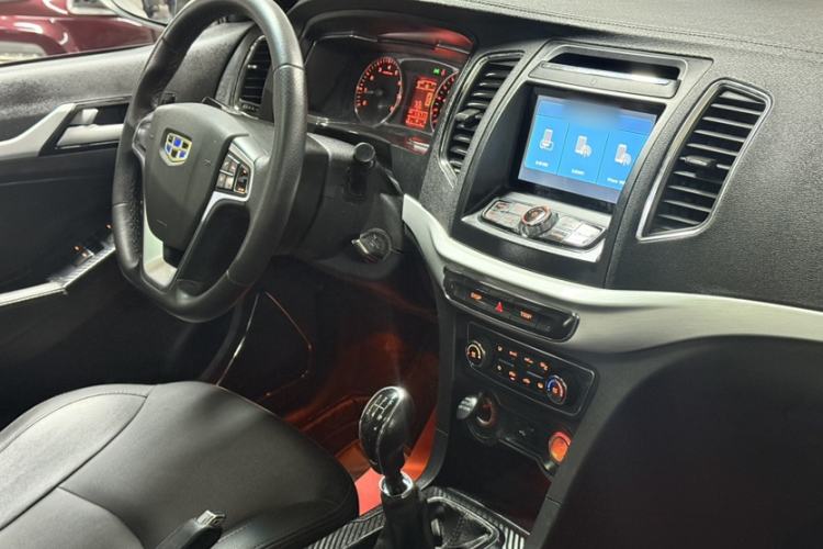 Used Geely Auto Vision 2017 1.5L Manual Happiness Edition Audio And AC Panel