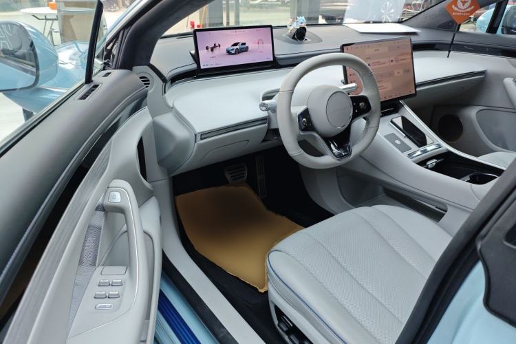 Used Hima Luxeed S7 2025 855 km Max