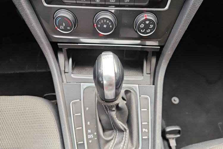 Used Volkswagen Golf 2017 230TSI Automatic Comfort Edition – Celebrating Milestone of One Million Units
