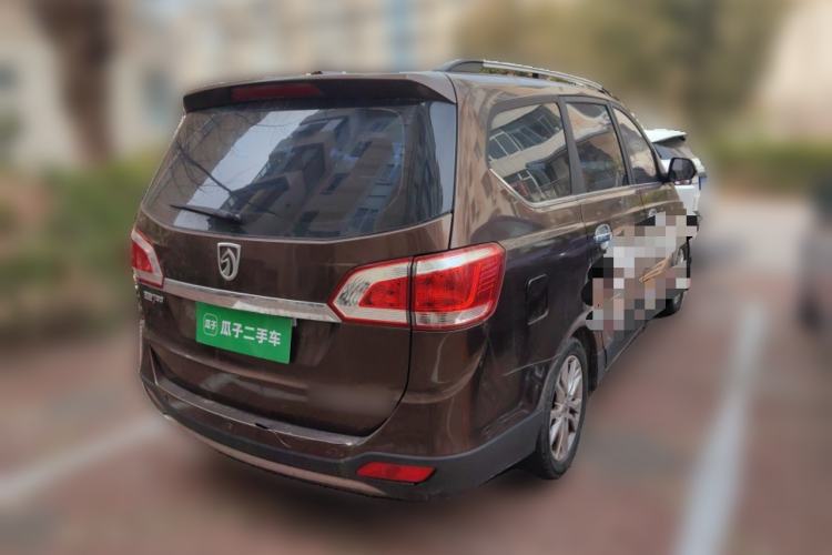 Used Baojun 730 2014 1.5L manual Comfort ESP version 7 seats Rear Right 45 Deg