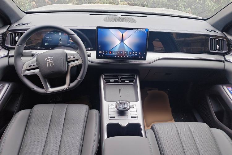 Used BYD Song Pro New Energy 2025 2nd Generation Intelligent Driving Version DM-i 75KM Leading Edition Center Console