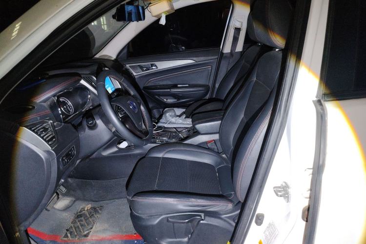 Used Changan CS75 2017 Shangkui Edition 1.5T Automatic Fengxiang Model
