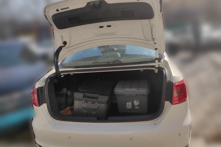 Used Volkswagen Sagitar 2014 1.6L Automatic Comfort Model Trunk