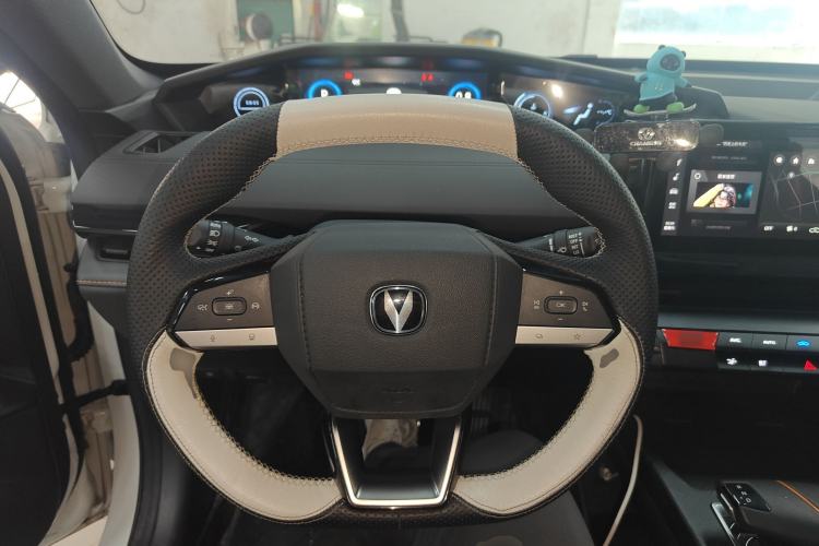 Used CHANGAN UNI-V 2024 1.5T Luxury Edition