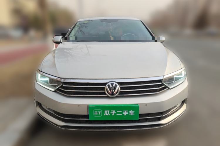 Used Volkswagen Magotan 2017 330TSI DSG Luxury Model Front