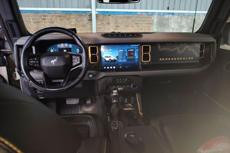 Used Ford Bronco 2024 2.3T Wilderness Center Console