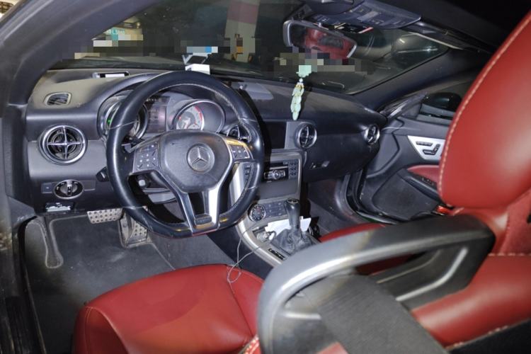 Used Mercedes-Benz SLK-Class 2011 SLK 200 Fashion Model Center Console