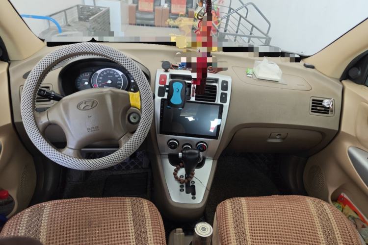 Used Hyundai Tucson 2009 2.0L Automatic Two-Wheel Drive with Sunroof