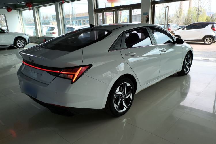 Used Hyundai Elantra 2022 1.5L CVT LUX Prestige Edition Rear Right 45 Deg