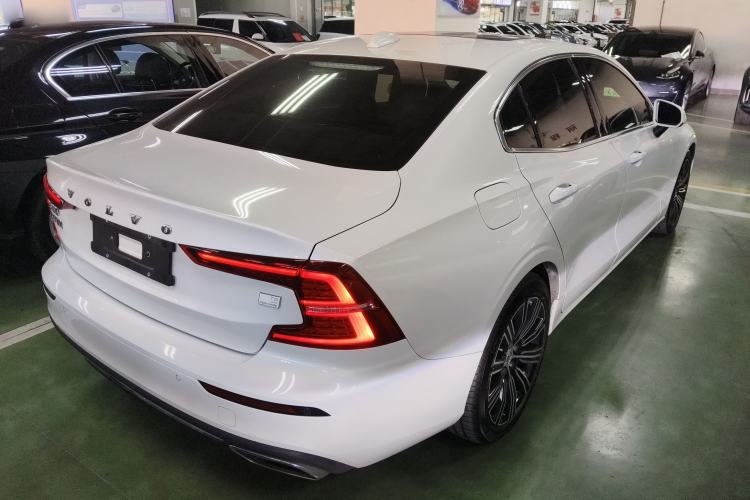 Used Volvo S60 New Energy 2021 T8 E-Drive Hybrid Four-Wheel Drive Smart Luxury Edition
