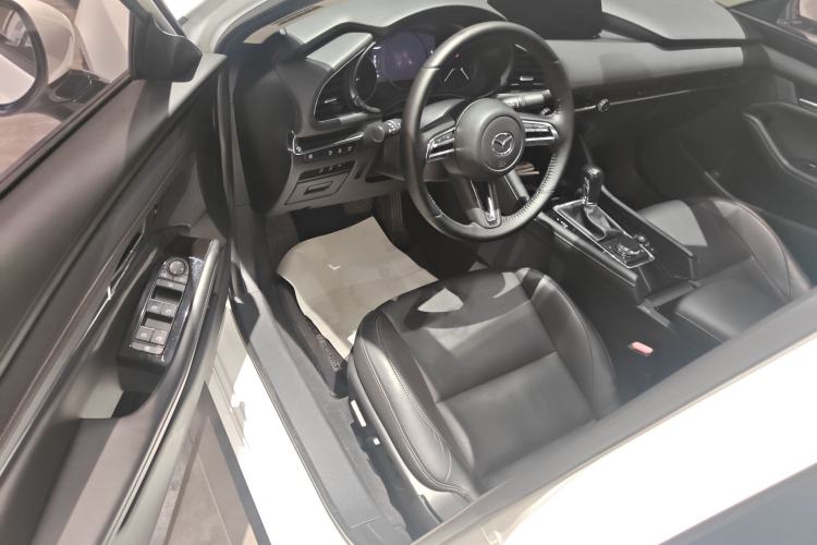 Used Mazda 3 Axela 2021 2.0L Automatic Zhiyao Edition Driver Seat