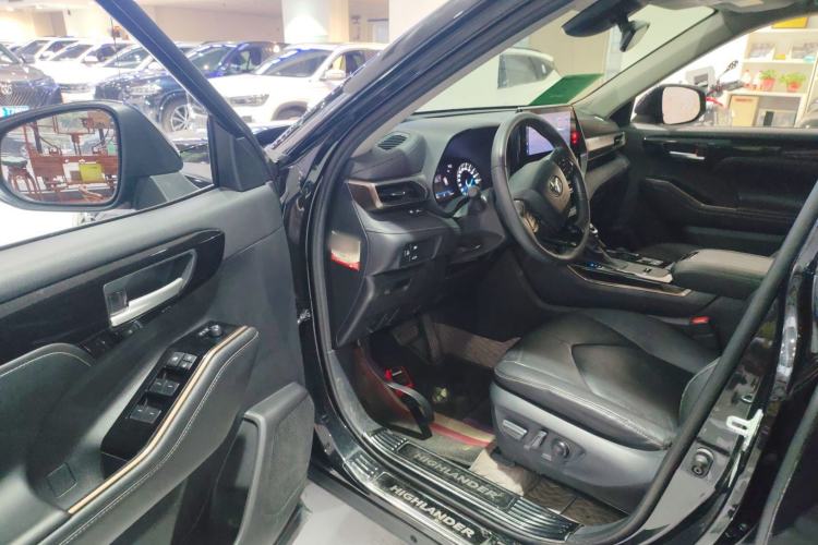 Used Toyota Highlander 2023 2.5L Smart Electric Hybrid Dual-Engine 4x4 Knight Edition 7 Seats
