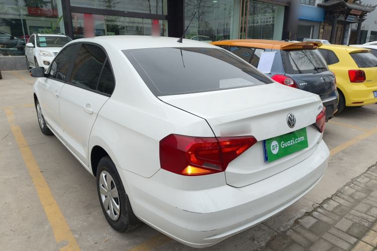 Used Volkswagen Jetta 2017 1.5L Manual Fashion Edition