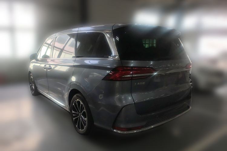 Used Roewe iMAX8 2021 Model 400TGI Exclusive Version for Key Accounts Rear Left 45 Deg