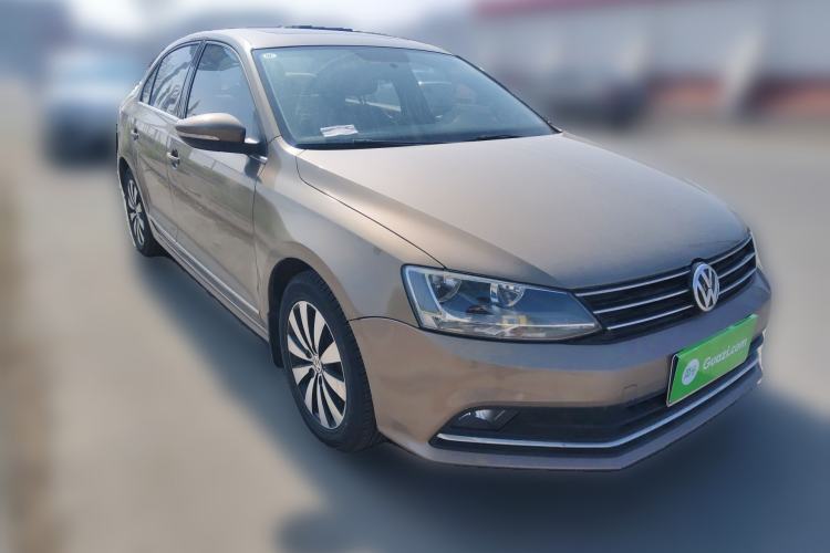 Used Volkswagen Sagitar 2017 230TSI Automatic Comfort Version Front Right 45 Deg