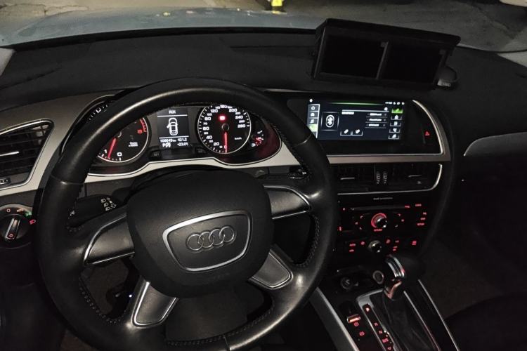 Used Audi A4L 2016 30 TFSI Collector's Edition Automatic Comfort Model Center Console