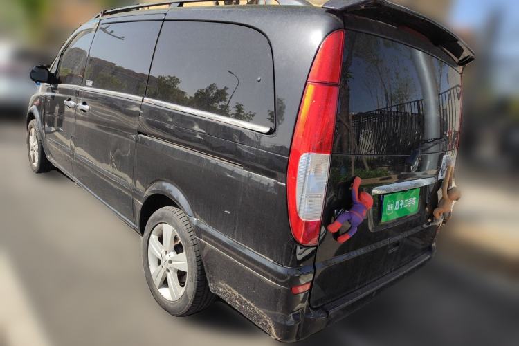 Used Mercedes-Benz Viano 2010 2.5L Luxury Edition
