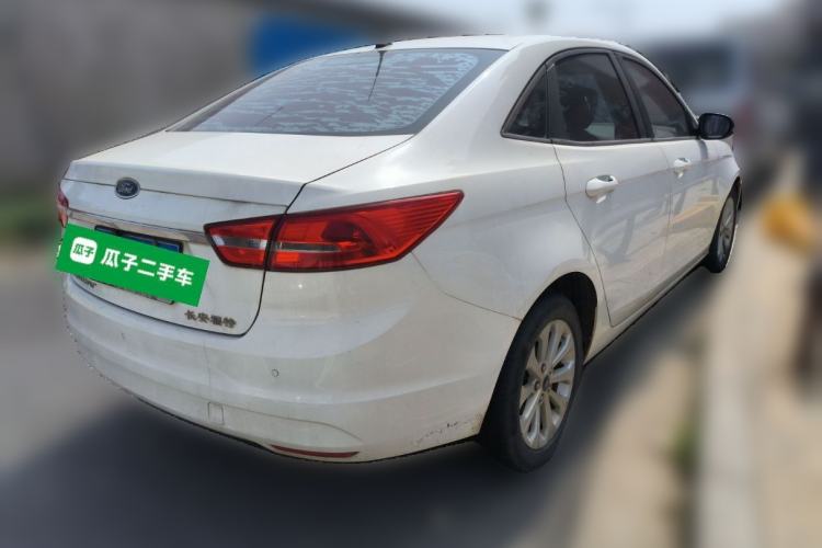 Used Ford Escort 2015 1.5L Automatic Fashion Model
