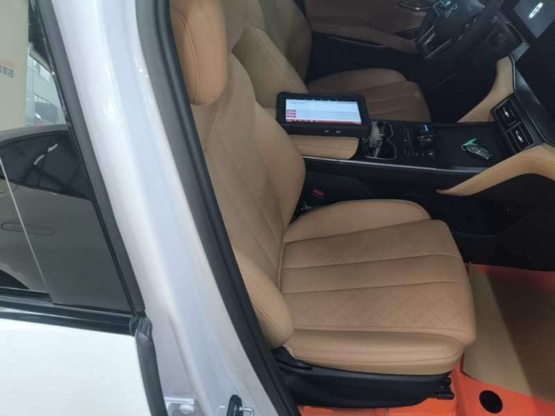 Used BYD Song L DM-i 2024 112 km Leading Edition — 24