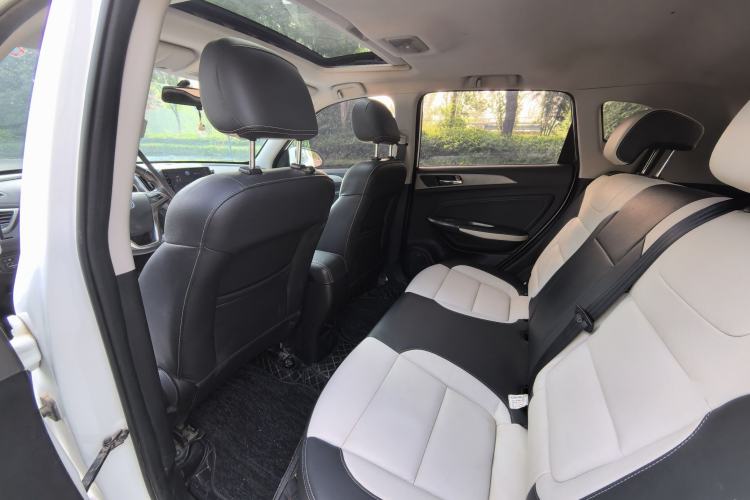Used CHANGAN CS35 2017 1.6L Manual Luxury Model Interior 1