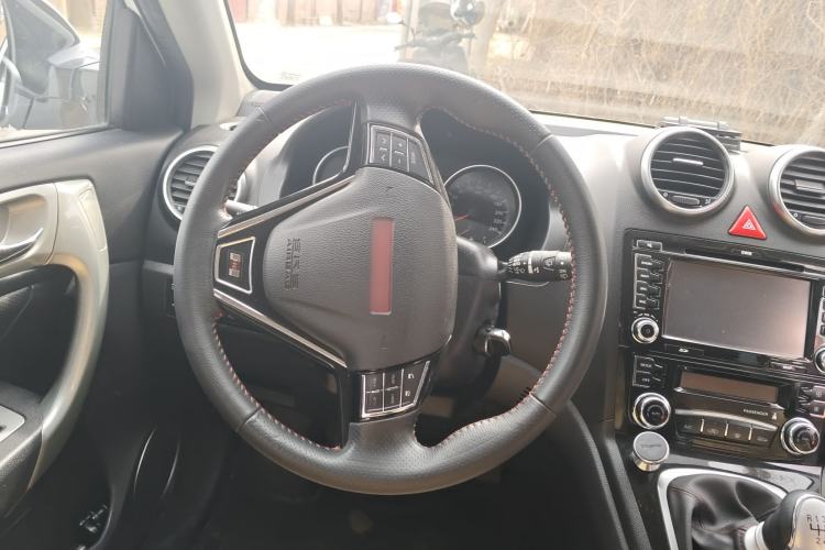 Used Haval H6 2015 Upgraded Model 1.5T Manual Two-Wheel Drive Elite Version