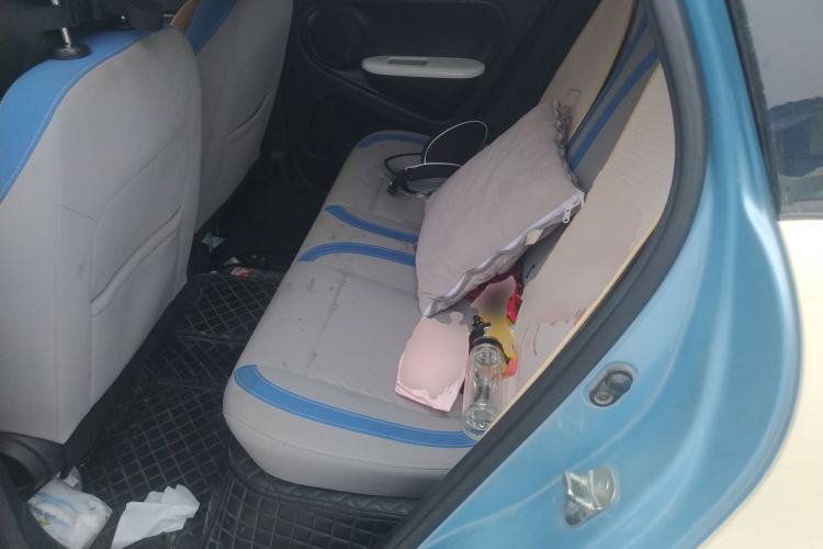 Used ORA Black Cat 2019 351 km Fun Edition Left Rear Seat