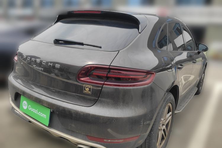 Used Porsche Macan 2017 Macan 2.0T Rear Right 45 Deg