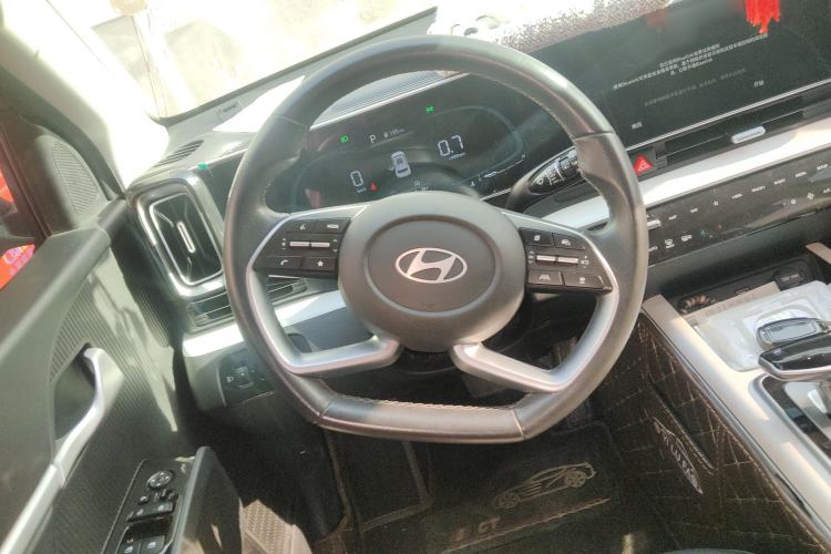 Used Hyundai ix35 2023 Musso 2.0L Prestige LUX Edition
