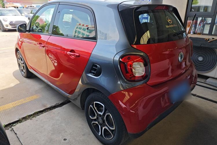 Used smart forfour 2016 0.9T 66 kW Pioneer Edition