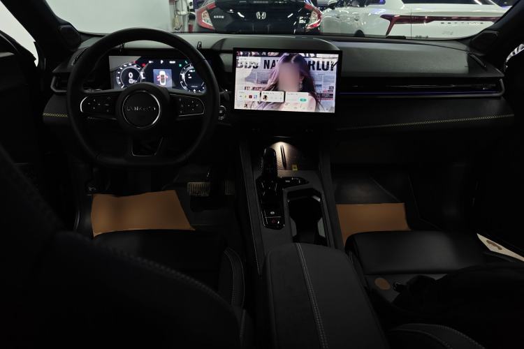 Used Lynk & Co 03 2023 1.5TD DCT JingPro
