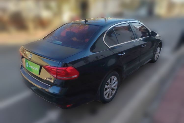 Used Volkswagen Lavida 2017 1.6L Automatic Comfort Edition
