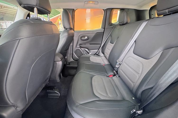 Used Jeep Renegade 2019 220T Automatic Leading Edition