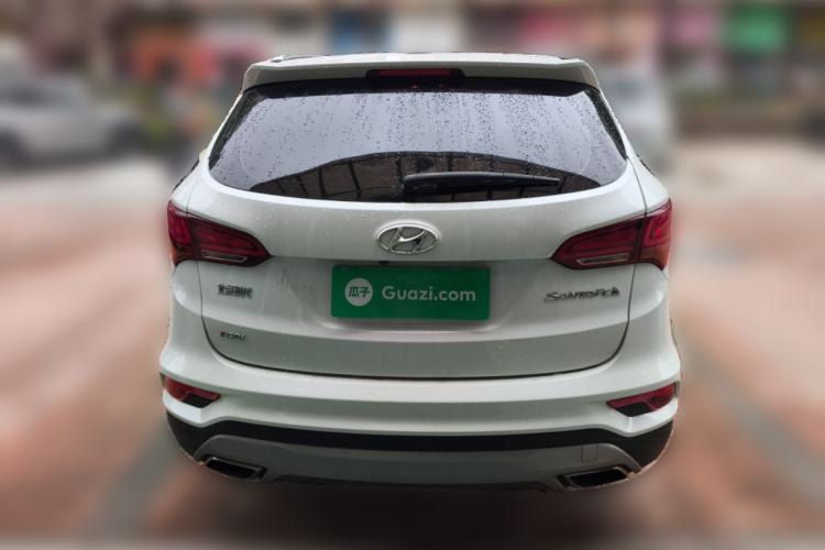 Used Hyundai Santa Fe 2017 2.0T Automatic Two-Wheel Drive Smart Version 7 Seats
