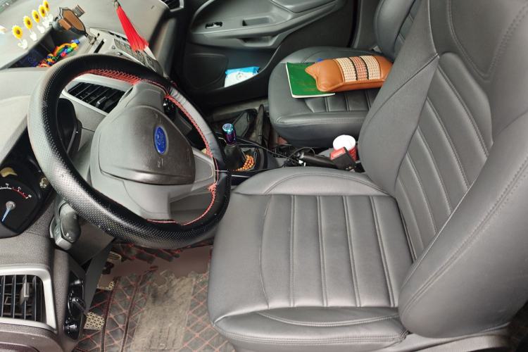 Used Ford EcoSport 2013 1.5L Manual Comfort Model
