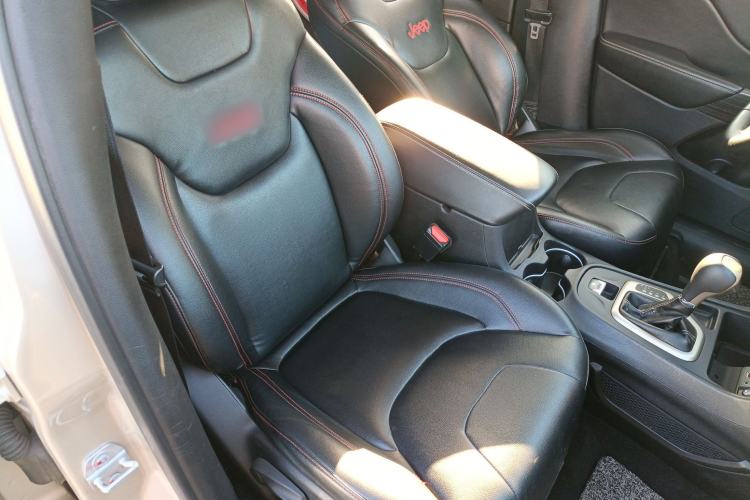 Used Jeep Cherokee 2016 2.0L Leading Edition
