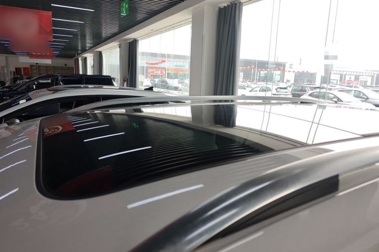 Used Volkswagen Tiguan L 2019 Revised 330TSI Automatic Two-Wheel Drive Smart & Luxury Edition China VI Standard
