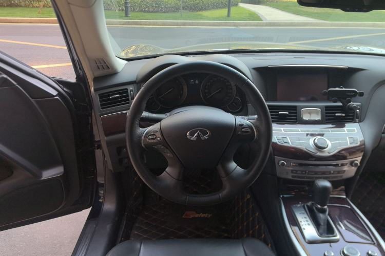 Used Infiniti Q70 2019 Q70L 2.0T Enjoyment Edition Steering Wheel