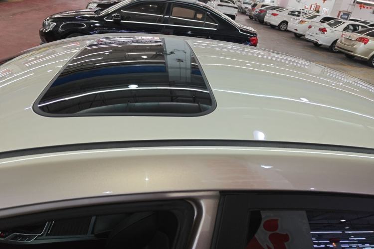 Used Geely Auto Emgrand 2019 Leading Edition 1.5L CVT Upward-Connected Model China VI Standard Roof