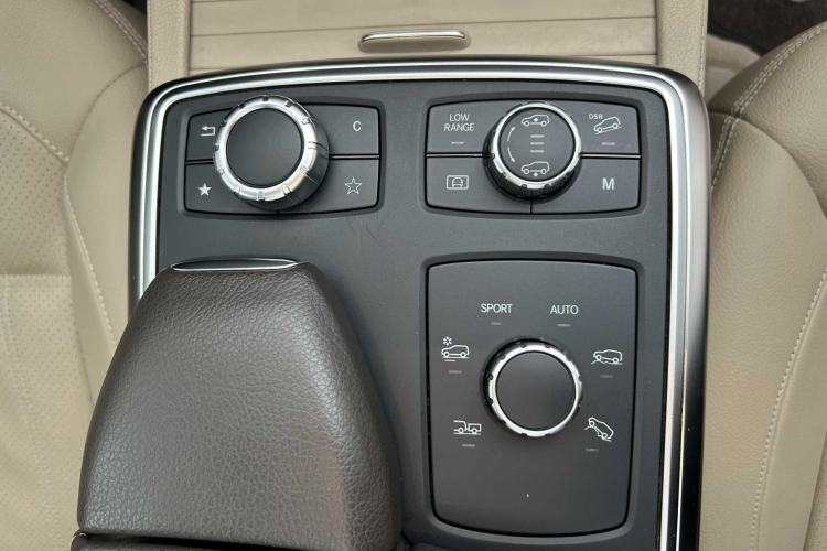 Used Mercedes-Benz GL-Class 2015 GL 400 4MATIC Dynamic Model
