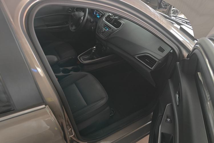 Used Ford Escort 2015 1.5L Automatic Fashion Model Right Front Seat