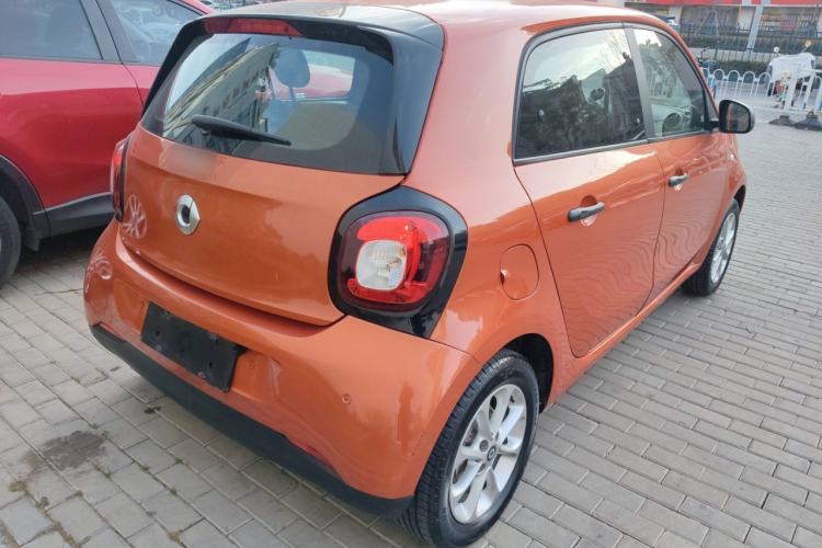 Used smart forfour 2018 1.0L 52 kW Dynamic Edition