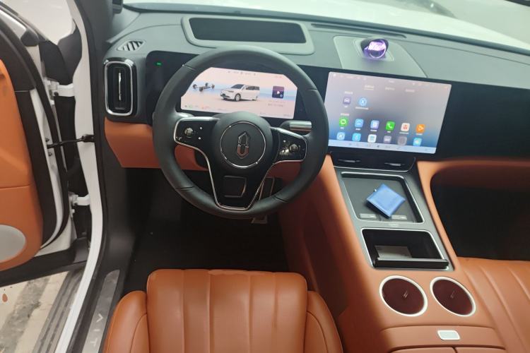 Used Hima AITO M8 2025 Extended-Range Max+ Version 53.4 kWh 6-Seater Edition Steering Wheel