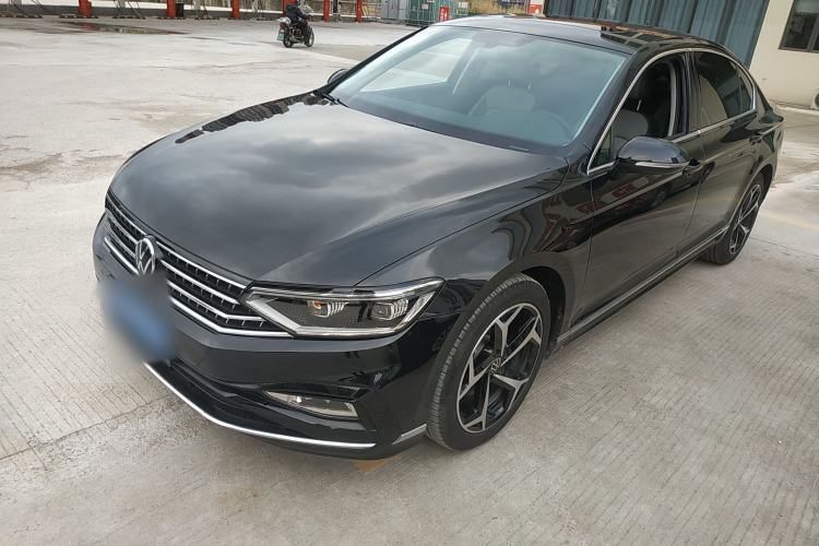 Used Volkswagen Magotan 2023 2 Million Units Limited Edition 330TSI DSG Leading Version
