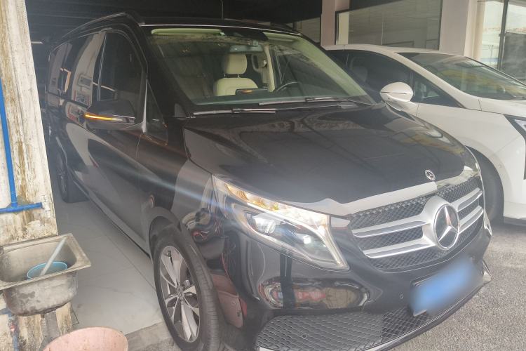 Used Mercedes-Benz V-Class 2021 V 260 Avantgarde Edition Exterior 1