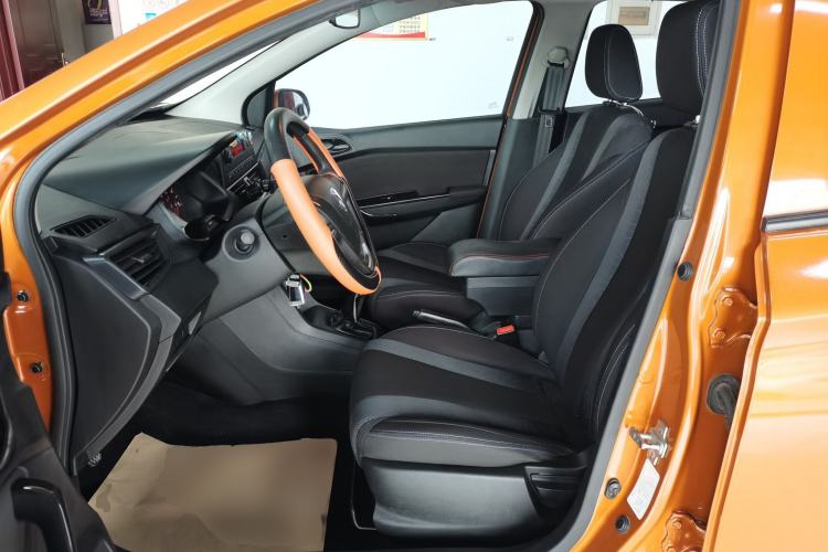 Used Baojun 310 2016 1.2L manual Comfort trim level