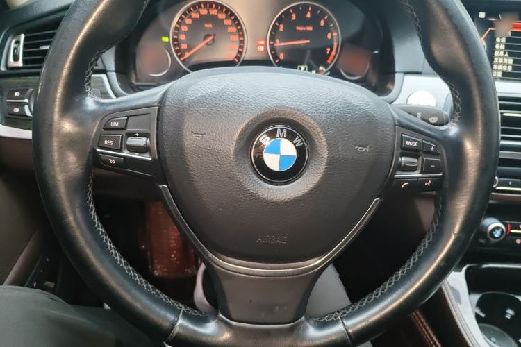 Used BMW 5 Series 2014 525Li Luxury Design Package
