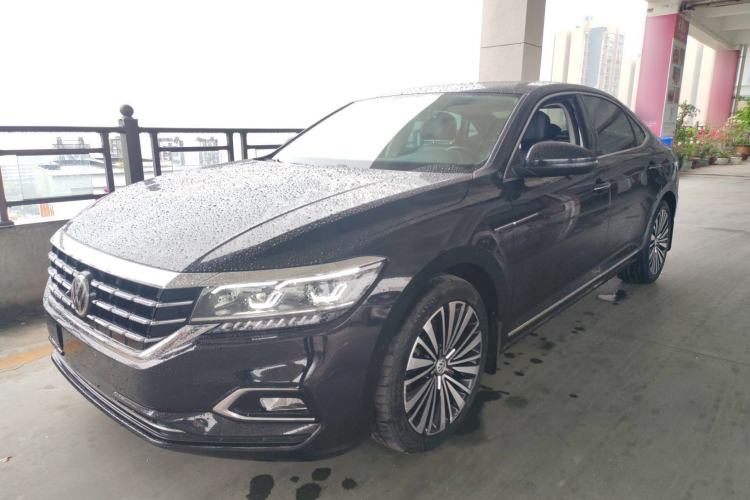 Used Volkswagen Passat 2020 330TSI Luxury Edition China VI
