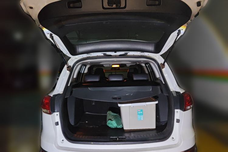 Used Zotye Domy X5 2015 1.5T CVT ZhiXian Model China IV Standard Trunk